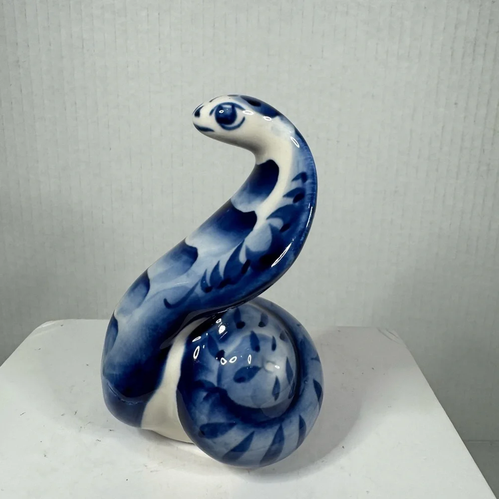 Vintage ceramic snake, white and blue, with flowers from Russi